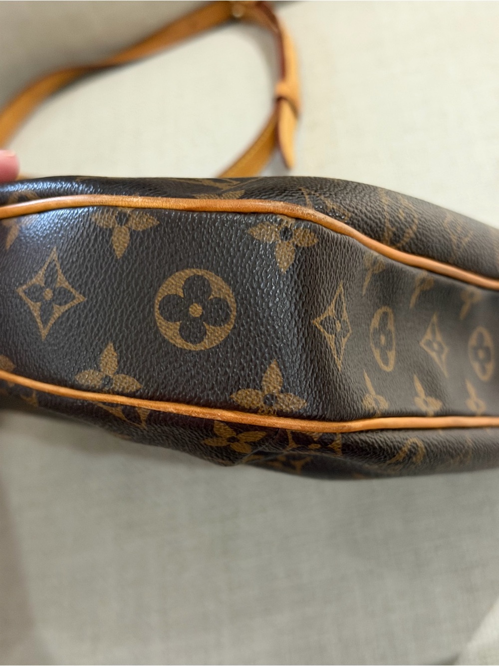Louis Vuitton Odeon MM Brown Monogram Crossbody - Picture 9 of 16